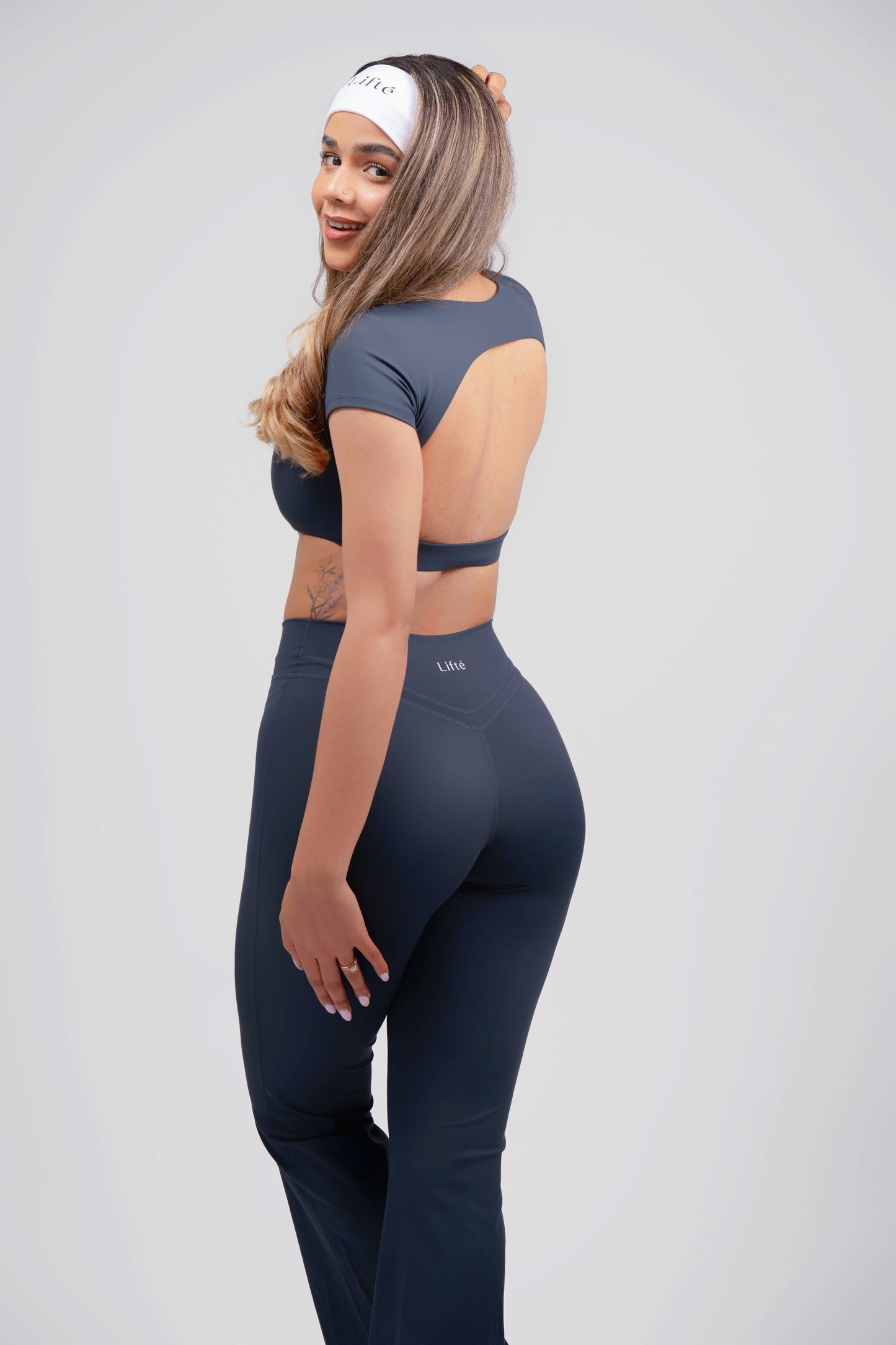 Veil sculpt top