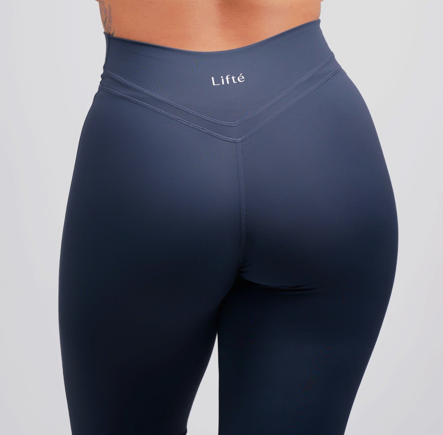 Veil Cross waist leggings