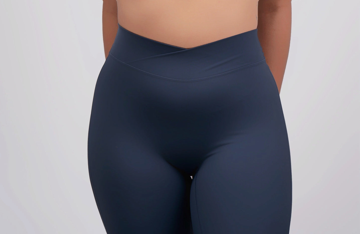 Veil Cross waist leggings
